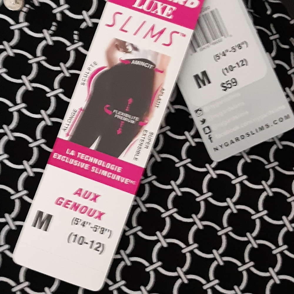 Nygard slims capris . NWT, size 10-12,